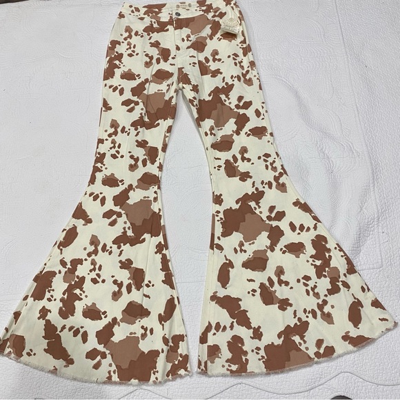 Altar'd State Cow Print Weste Size L - Picture 5 of 9